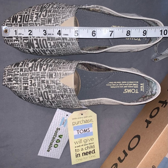 ‘natural’ Carpe Diem TOMS canvas sustainable vegan friendly - Picture 2 of 3